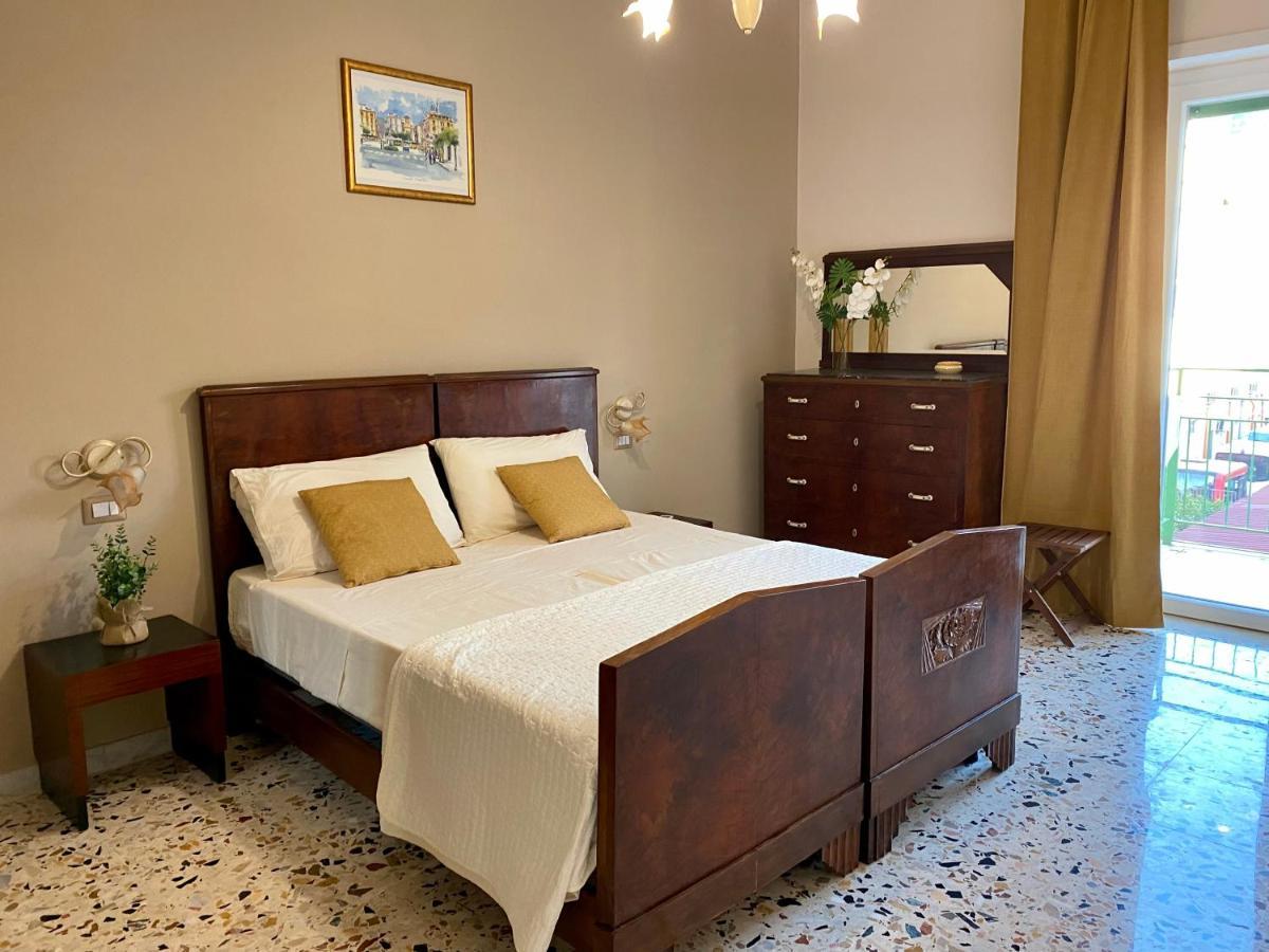 Casa De Curtis Sorrento Apartment Bagian luar foto